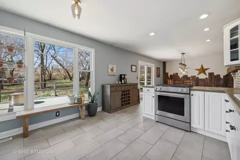1435 Surrey Ln, Algonquin, IL 60102 photo 12