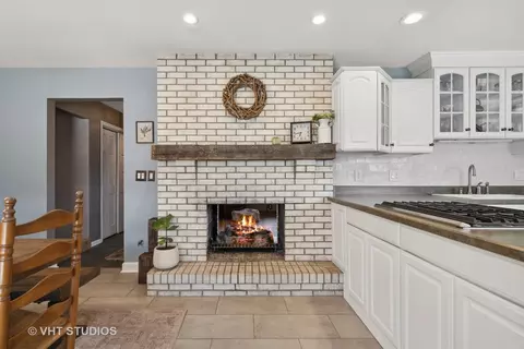1435 Surrey Ln, Algonquin, IL 60102 photo 15