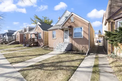 3852 N Pontiac Ave, Chicago, IL 60634