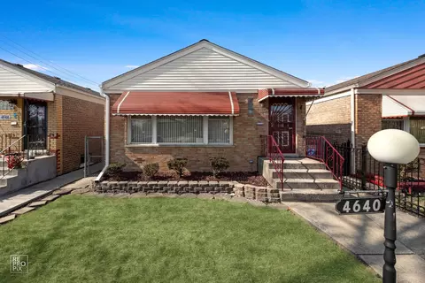 4640 S Lacrosse Ave, Chicago, IL 60638