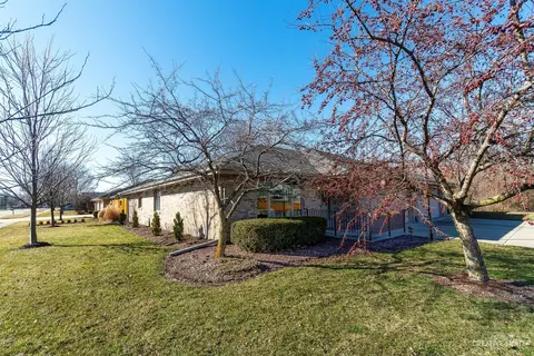 Exterior - 201 Boulder Dr, Morris, IL 60450 photo 3 of 7