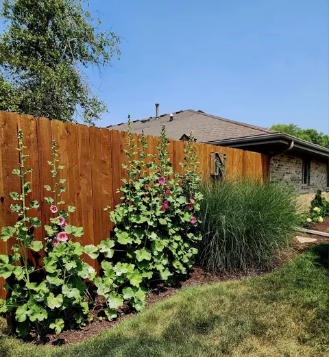 Exterior - 201 Boulder Dr, Morris, IL 60450 photo 5 of 7