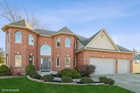 14151 Lamon Ave, Crestwood, IL 60445