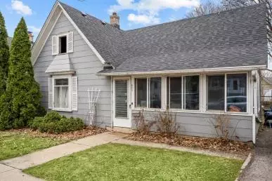 609 S 6th Ave, Saint Charles, IL 60174
