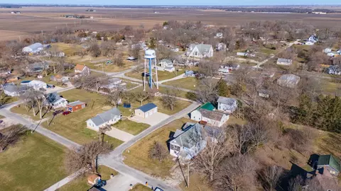 View/Area - 502 Johnson St, Cornell, IL 61319 photo 4 of 5