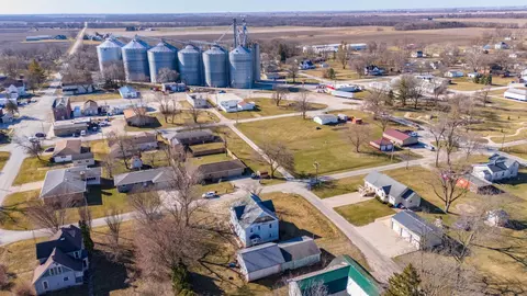 View/Area - 502 Johnson St, Cornell, IL 61319 photo 3 of 5