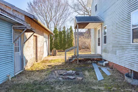 Exterior - 502 Johnson St, Cornell, IL 61319 photo 4 of 4