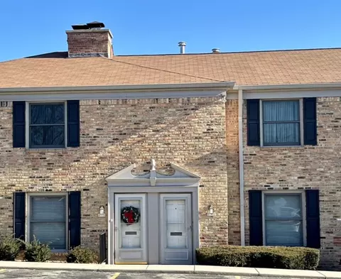 Exterior - 1820 Sessions Walk #1820, Hoffman Estates, IL 60169 photo 2 of 8