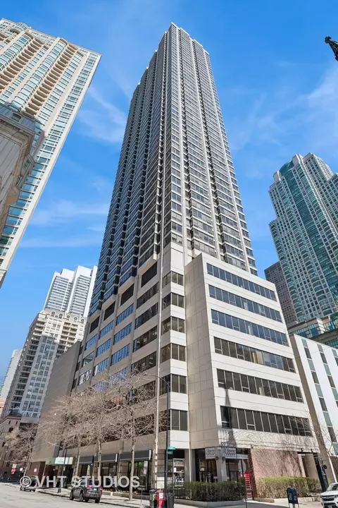 30 E Huron St #4209, Chicago, IL 60611