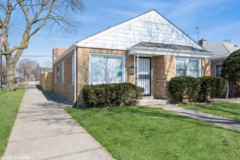 1934 E 93rd St, Chicago, IL 60617