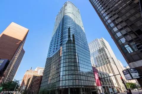 600 N Fairbanks Ct #3206, Chicago, IL 60611