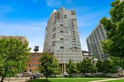 510 W Erie St #2303, Chicago, IL 60654