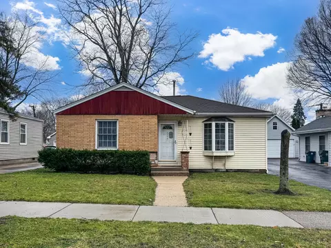 334 N Mozart St, Palatine, IL 60067