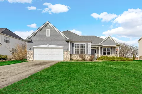 2617 Moutray Ln, North Aurora, IL 60542