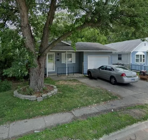 1804 Grand Ave, Decatur, IL 62522