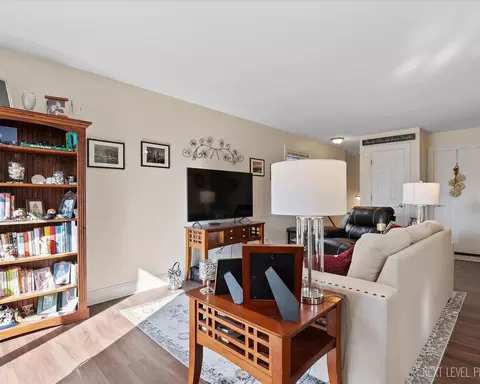 11 Foxcroft Rd #235, Naperville, IL 60565 photo 3