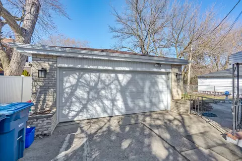 Exterior - 954 Everett Ave, Des Plaines, IL 60018 photo 5 of 5