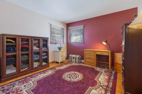 Bedroom - 954 Everett Ave, Des Plaines, IL 60018 photo 2 of 2