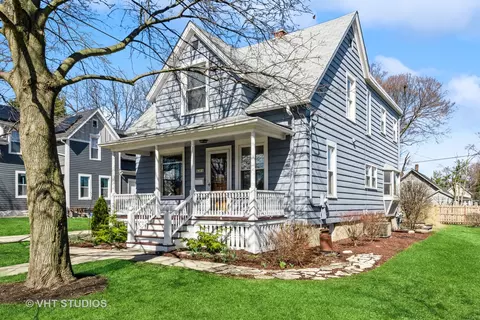 Exterior - 682 Slade Ave, Elgin, IL 60120 photo 2 of 9