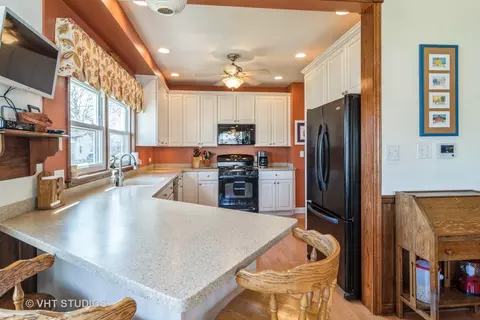 Kitchen - 682 Slade Ave, Elgin, IL 60120 photo 1 of 4