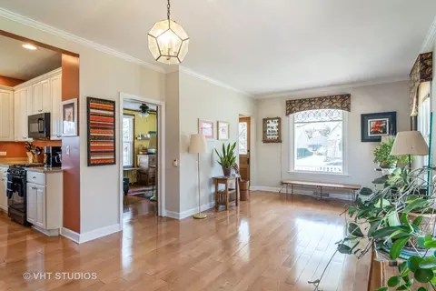 Living - 682 Slade Ave, Elgin, IL 60120 photo 1 of 2