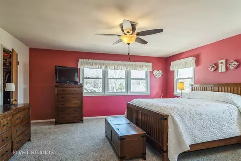 Bedroom - 682 Slade Ave, Elgin, IL 60120 photo 1 of 4