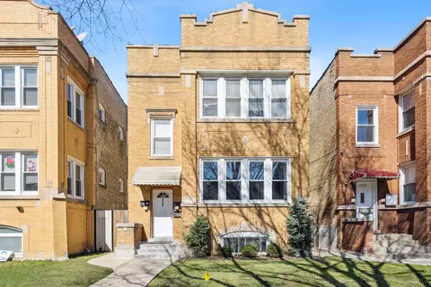 4822 W George St, Chicago, IL 60641