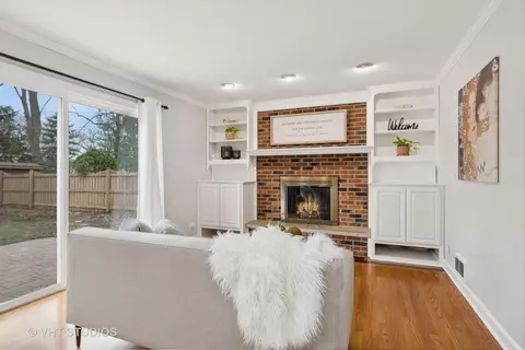 Living - 320 Warwick Dr, Naperville, IL 60565 photo 4 of 6