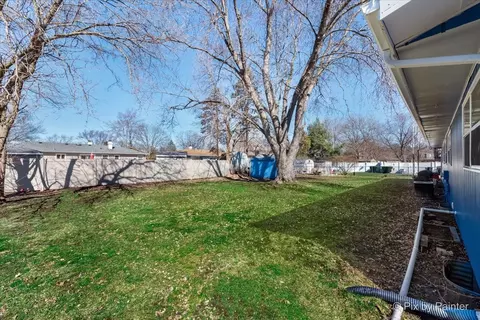Exterior - 1642 Maple Ln, Elgin, IL 60123 photo 7 of 10