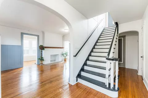 Entry Way - 415 Normal Rd, Dekalb, IL 60115 photo 2 of 4