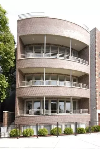 1318 N Wolcott Ave #2, Chicago, IL 60622