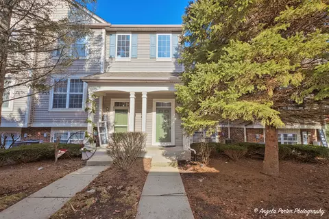 31593 Tallgrass Ct, Lakemoor, IL 60051