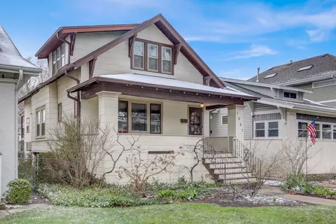 1037 Wenonah Ave, Oak Park, IL 60304