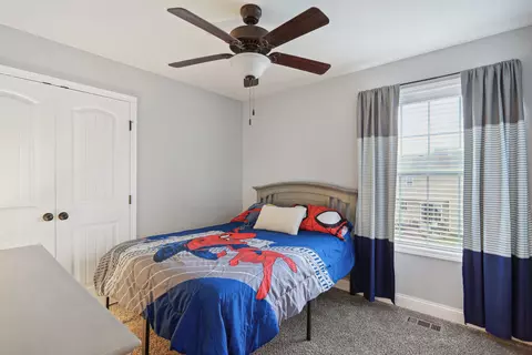 Bedroom - 3911 Slate Dr, Champaign, IL 61822 photo 3 of 8