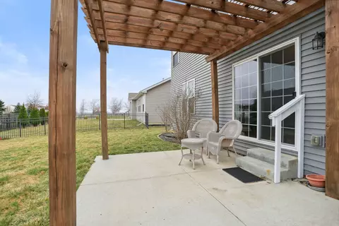 Exterior - 3911 Slate Dr, Champaign, IL 61822 photo 7 of 11