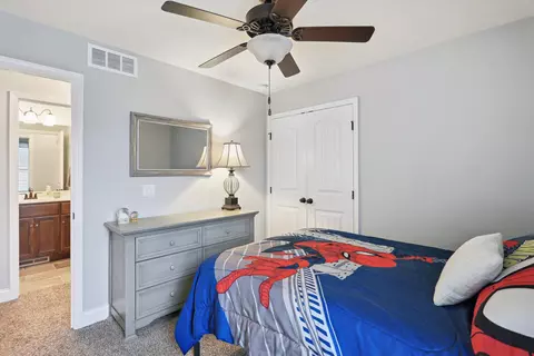 Bedroom - 3911 Slate Dr, Champaign, IL 61822 photo 4 of 8