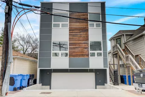 2626 W Attrill St, Chicago, IL 60647