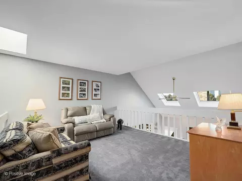 Living - 24 Pine Tree Ln, Burr Ridge, IL 60527 photo 4 of 4