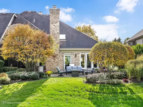Exterior - 24 Pine Tree Ln, Burr Ridge, IL 60527 photo 9 of 13