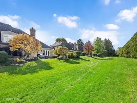 Exterior - 24 Pine Tree Ln, Burr Ridge, IL 60527 photo 11 of 13