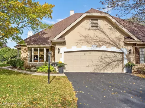 Exterior - 24 Pine Tree Ln, Burr Ridge, IL 60527 photo 13 of 13