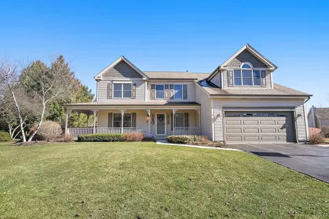 904 Pember Cir, West Dundee, IL 60118