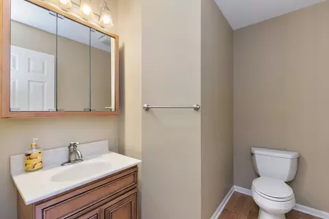 Bath - 904 Pember Cir, West Dundee, IL 60118 photo 1 of 5