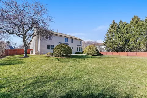 Exterior - 904 Pember Cir, West Dundee, IL 60118 photo 4 of 6