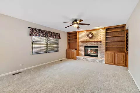 Living - 904 Pember Cir, West Dundee, IL 60118 photo 1 of 4