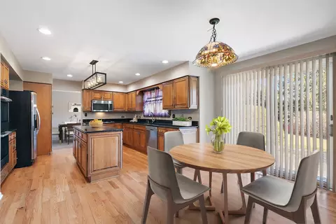 Kitchen - 904 Pember Cir, West Dundee, IL 60118 photo 1 of 4