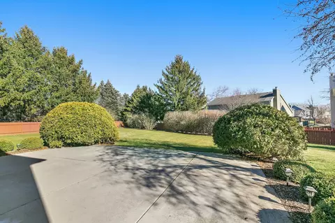 Exterior - 904 Pember Cir, West Dundee, IL 60118 photo 3 of 6