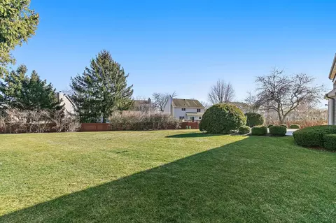 Exterior - 904 Pember Cir, West Dundee, IL 60118 photo 6 of 6