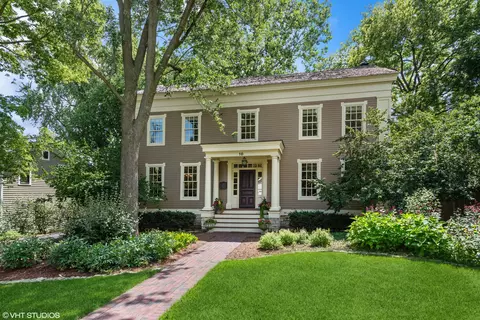 10 Franklin St, Geneva, IL 60134