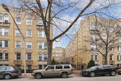 840 W Ainslie St #D1, Chicago, IL 60640